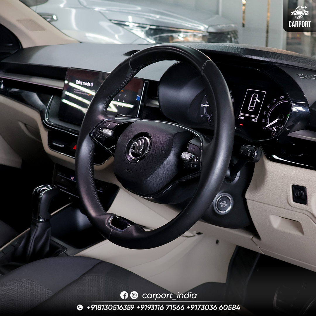Used 2025 SKODA SLAVIA SPORTLINE TSI AT white - photo 4